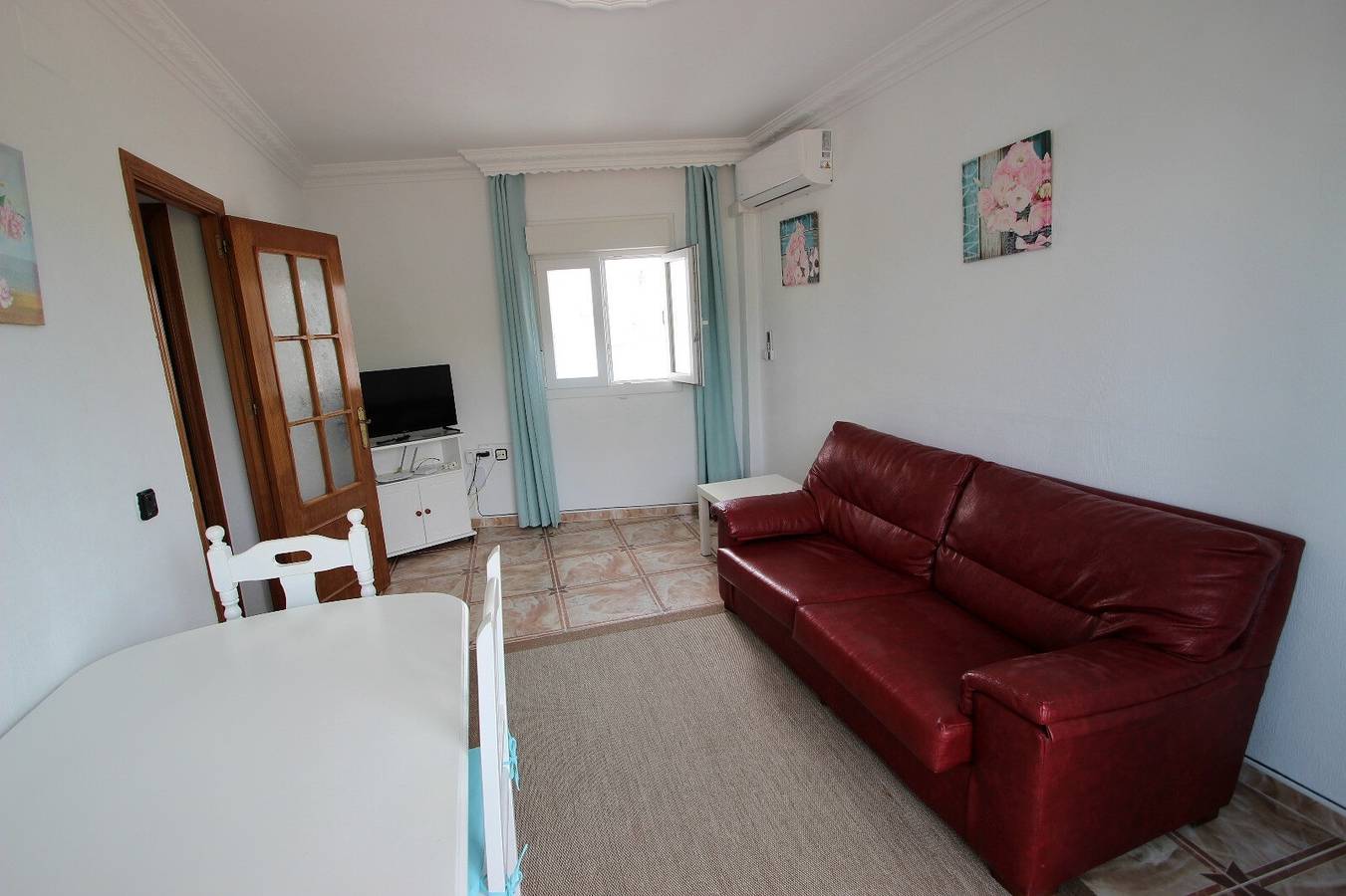 Appartamento intero, Appartamento 'Celeste' con vista mare, terrazza condivisa e Wi-Fi in Conil de la Frontera, Costa de la Luz