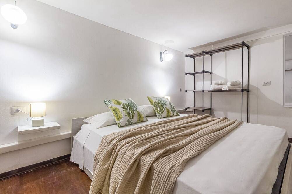 Appartamento intero, Carlo's Apartment | Vicino stazione ferroviaria e dei pullman | 2 minuti dal centro | Netflix e Wi Fi Gratis in Sassari, Provincia di Sassari