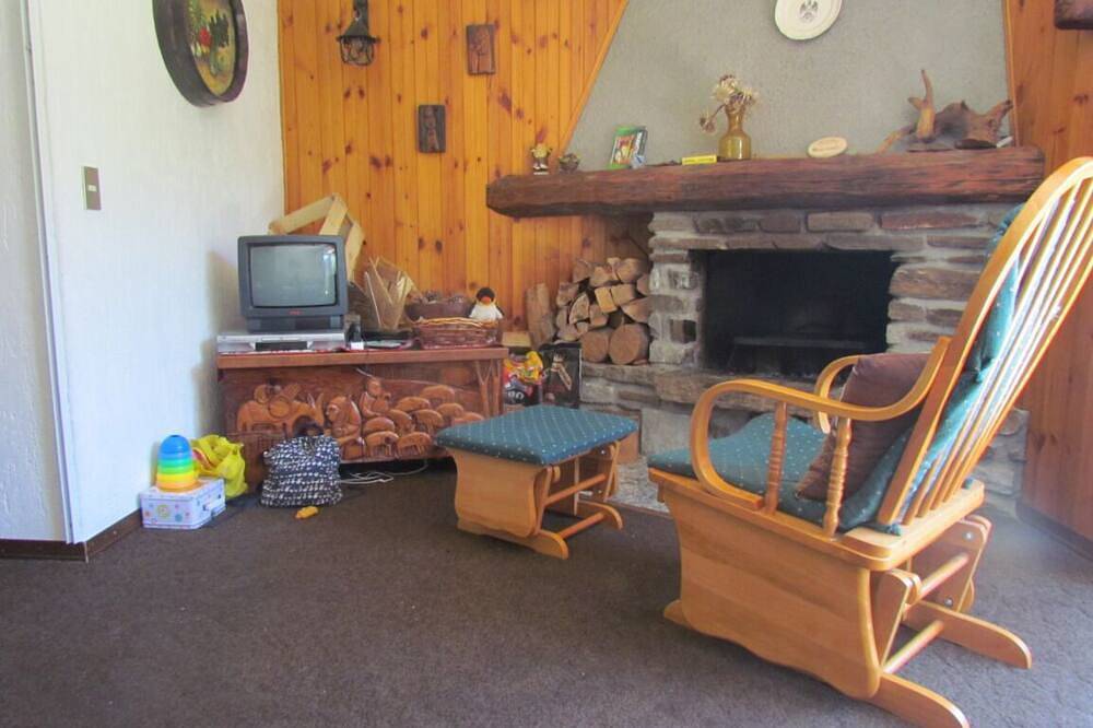 Grande casa di famiglia in Temù, Valtellina