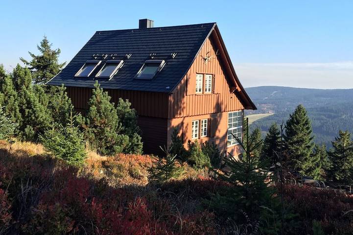 Chalet für 4 Personen, mit Whirlpool und Terrasse sowie Garten im Erzgebirge