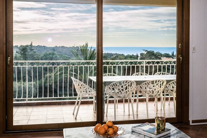 Villa pour 15 personnes, avec jardin ainsi que piscine et vue sur l’océan, adapté aux familles à La Croix-Valmer - 2