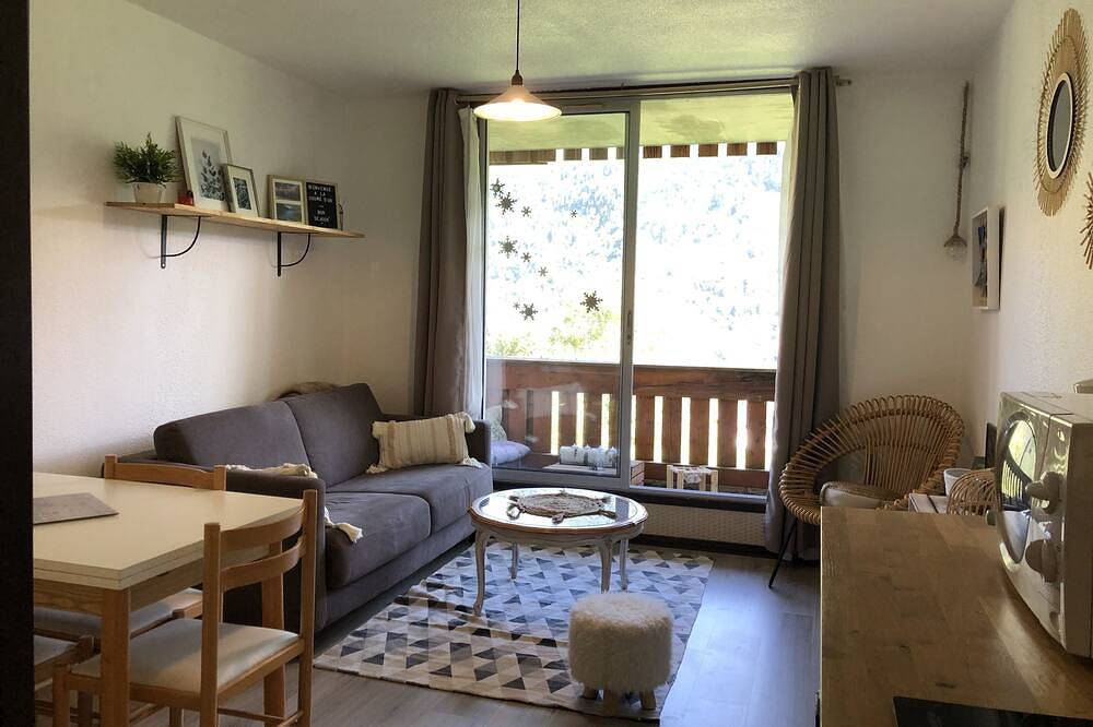 Appartement entier, Apartement ski proche pistes, belle vue montagne in Porté-Puymorens, Parc naturel régional des Pyrénées catalanes