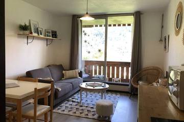 Gîte pour 4 personnes, avec jardin et balcon à Porté-Puymorens