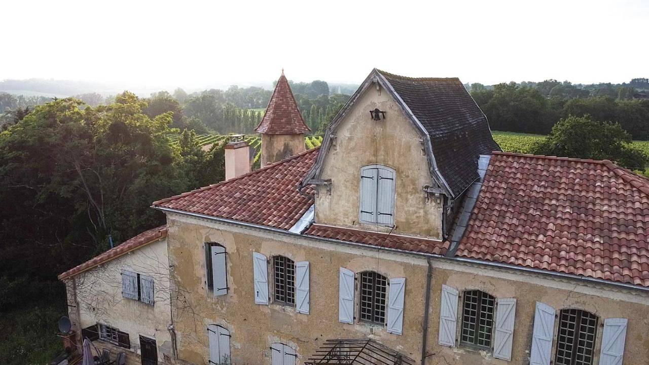 Double Room with Private Bathroom in Eauze, Gers