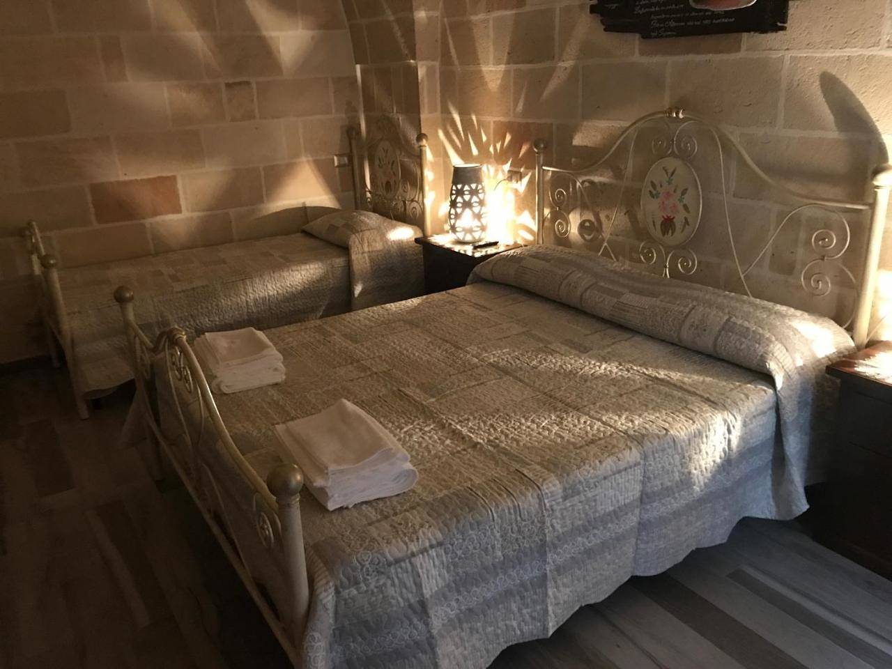 Li Caseddi ti lu Cesarinu in Avetrana, Golfo di Taranto