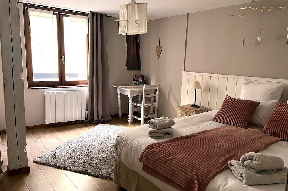 Entire apartment, The Authentics - Macaron - The House of Amelie ****, Riquewihr - Standing 6 Pers in Riquewihr, Parc naturel régional des Ballons des Vosges
