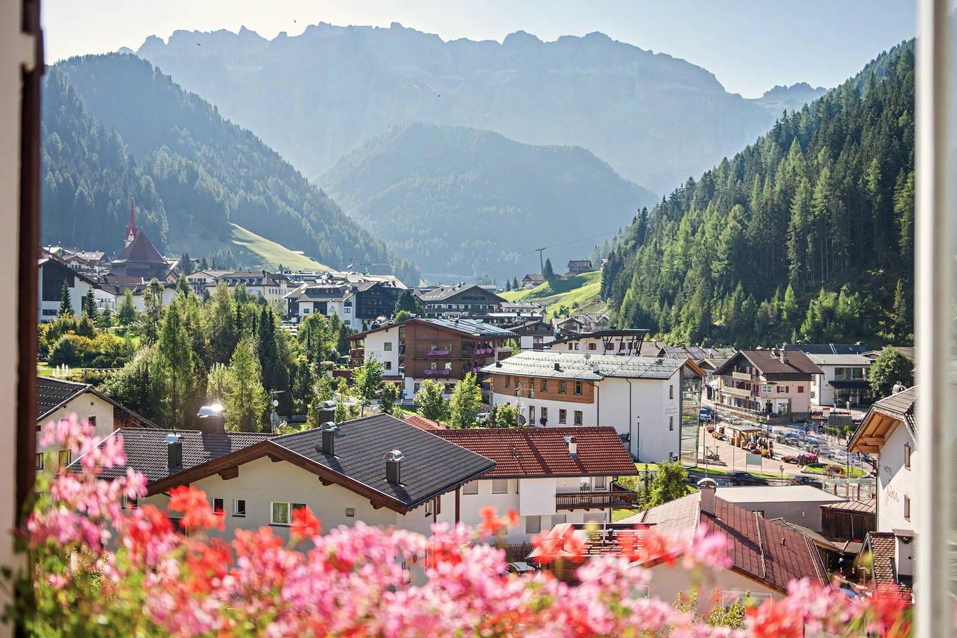 Appartamento intero, Appartamento 'Piz Duleda - Alpine' con vista montagna, terrazza privata e Wi-Fi in Selva di Val Gardena, Dolomiti Superski
