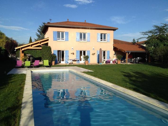 Location de vacances pour 8 personnes, avec Jardin à Sain-Bel