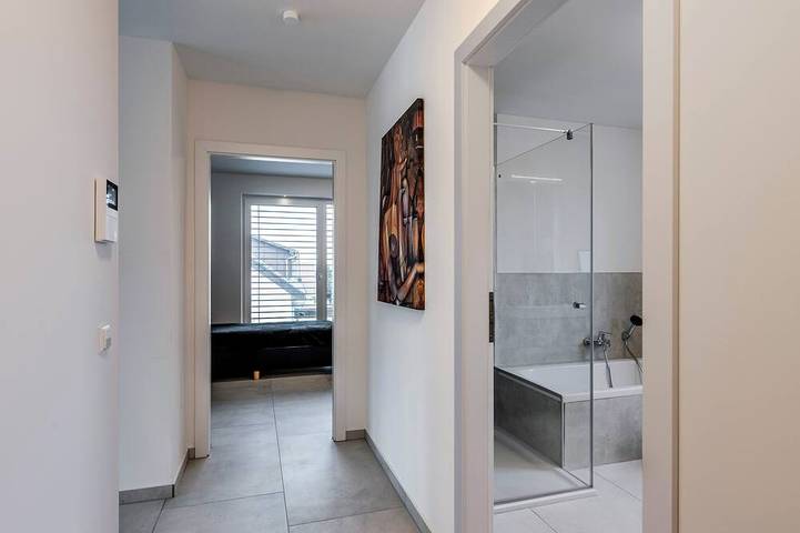 Ganze Wohnung, Wunderschöne 2-Zimmer-Wohnung Usm I Kamin & Balkon I Familie I Homeoffice in Böblingen, Landkreis Böblingen