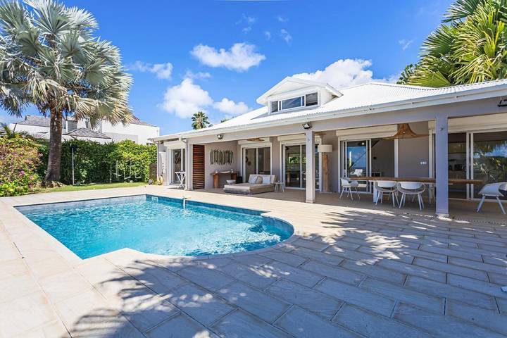 Location de vacances pour 10 personnes, avec piscine ainsi que vue et jardin dans Plage de l’Anse Vinaigri - 4