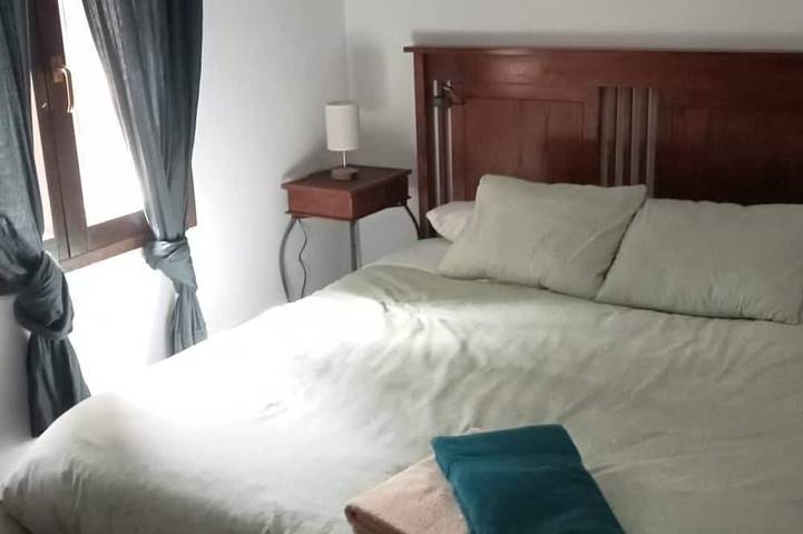 Casa con piscina cubierta a 1 hora de Madrid. Hasta 24 personas in Rascafría, Sierra de Guadarrama