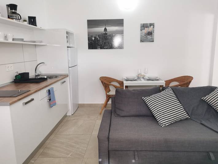 Appartement de vacances pour 3 personnes, avec piscine et jardin - 1