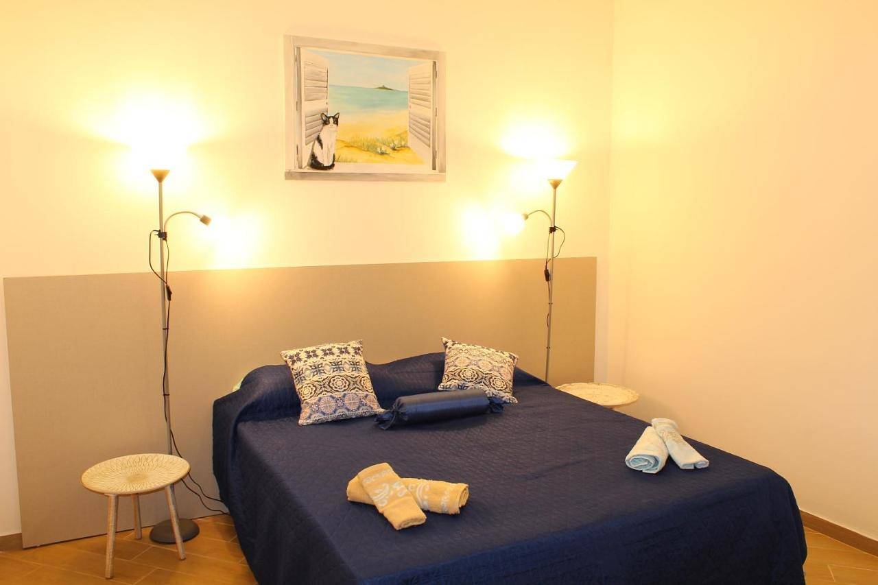 Appartement entier, Apartment with Terrace in Capaci, Province de Palerme