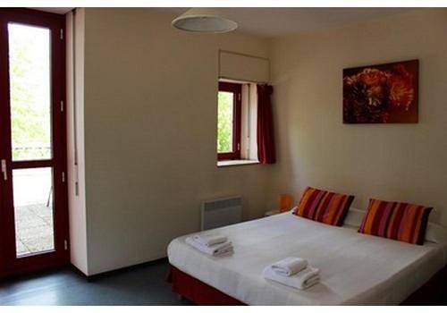 Hôtel pour 2 personnes, avec jardin et jacuzzi ainsi que terrasse et piscine à Camarès - 3