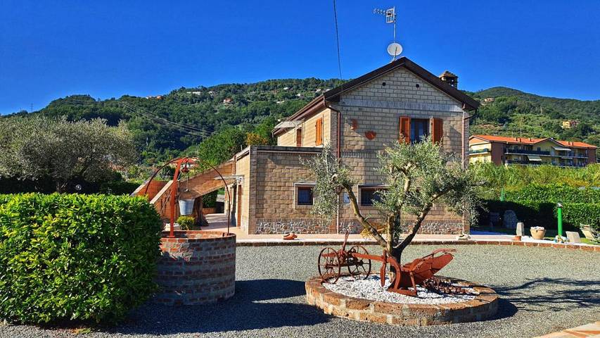 Appartamento per 3 persone, con Terrazza e Giardino nonché Panorama a Aulla