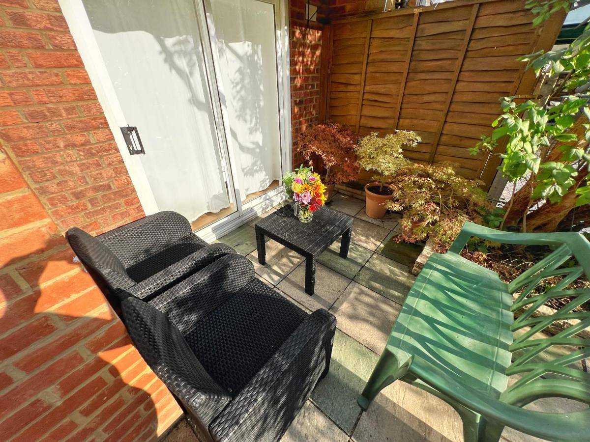 Five-Bedroom House in Newham, London