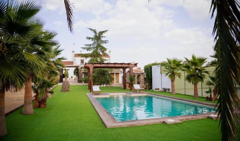 Apartamento para 20 personas, con Terraza y Jardín además de Piscina y Vistas en Pozoblanco