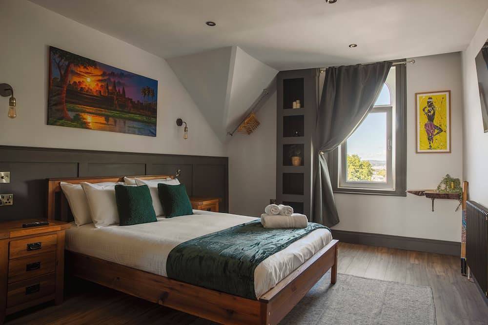 Entire apartment, Stylish 2 bed Apt in Exeter - Free parking, Self Check-In! Sleeps 2-4 in Exeter, Devon