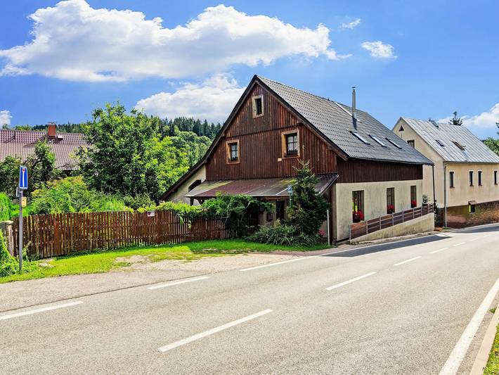 Berghuis met tuin in Černý Důl, Černá Hora-Pec