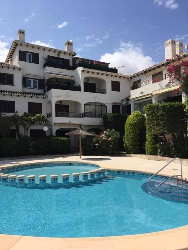 Gîte pour 4 personnes, avec piscine et jardin, adapté aux familles à Cabo Roig - 4