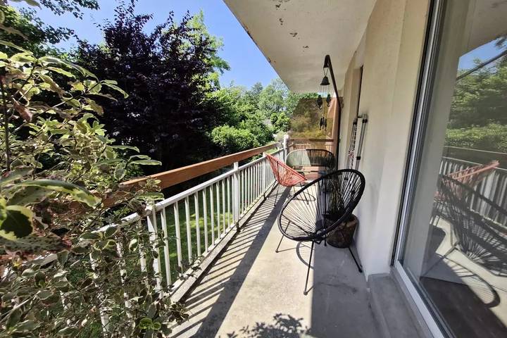 Chalet pour 4 personnes, avec balcon dans le Calvados