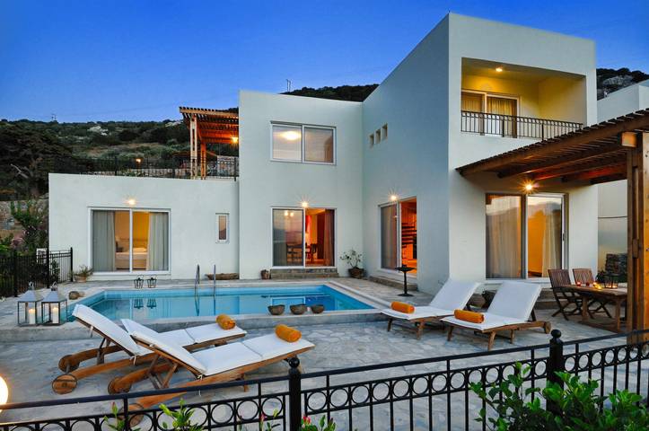 Villa for 10 personer, med Sjøutsikt og Balkong / Terrasse i tillegg til Hage på Kreta
