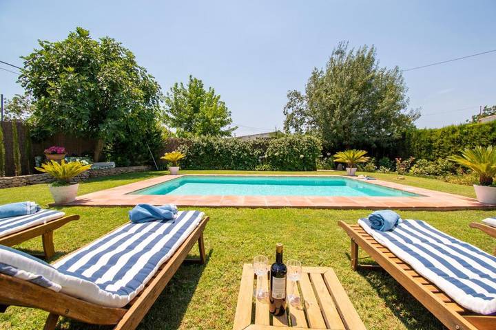 Casa rural para 6 personas, con piscina además de jardín y vistas en Arriate - 2