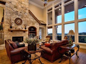 Vacation House for 16 Guests in Lake Travis, Travis County, Picture 2