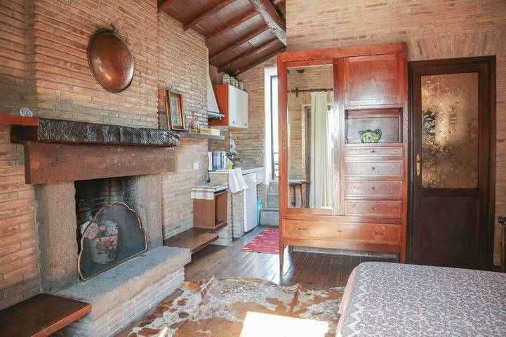 Cottage independent from the villa provided with kitchenette in Viterbo, Province de Viterbo