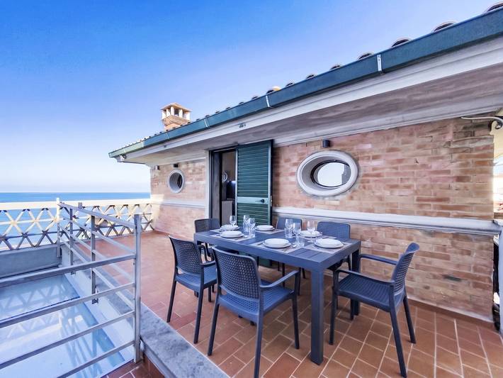 Ferienwohnung für 3 Personen, mit Terrasse und Garten in Cecina - 2