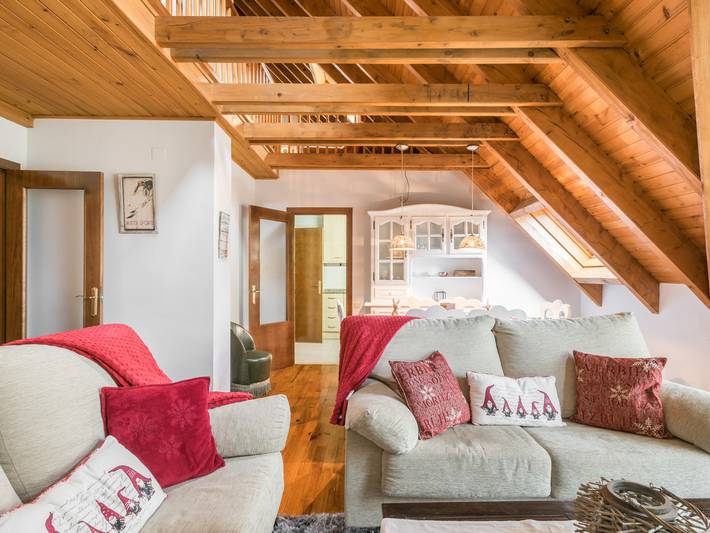 Apartamento para 9 personas, con terraza en Viella