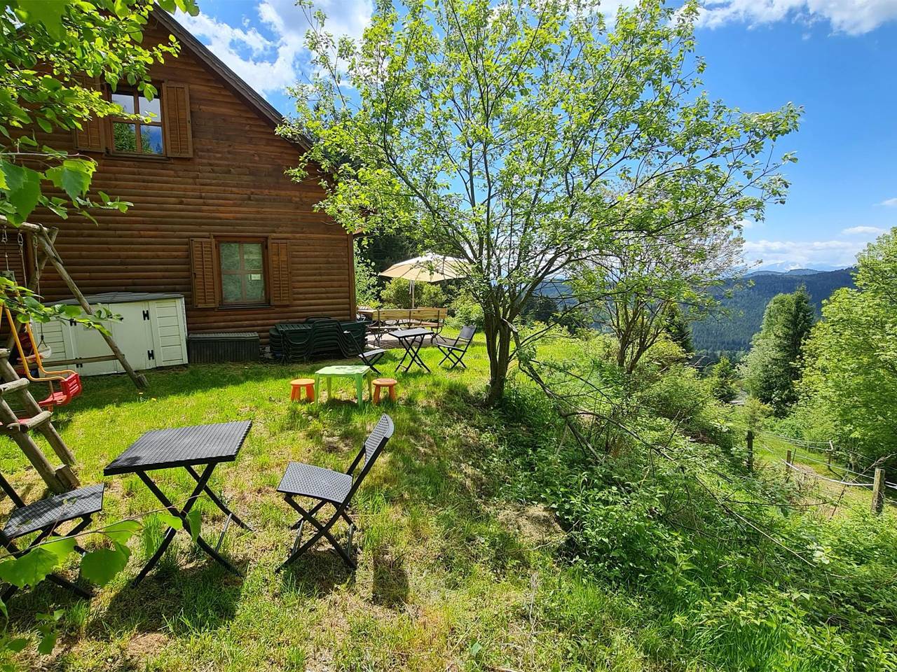 Chalet in der Nähe der Seen und des Skigebiets in Liebenfels, Mittelkärnten