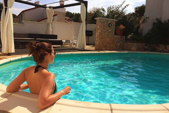 Ferienhaus für 6 Personen, mit Balkon und Pool sowie Garten und Whirlpool - 1