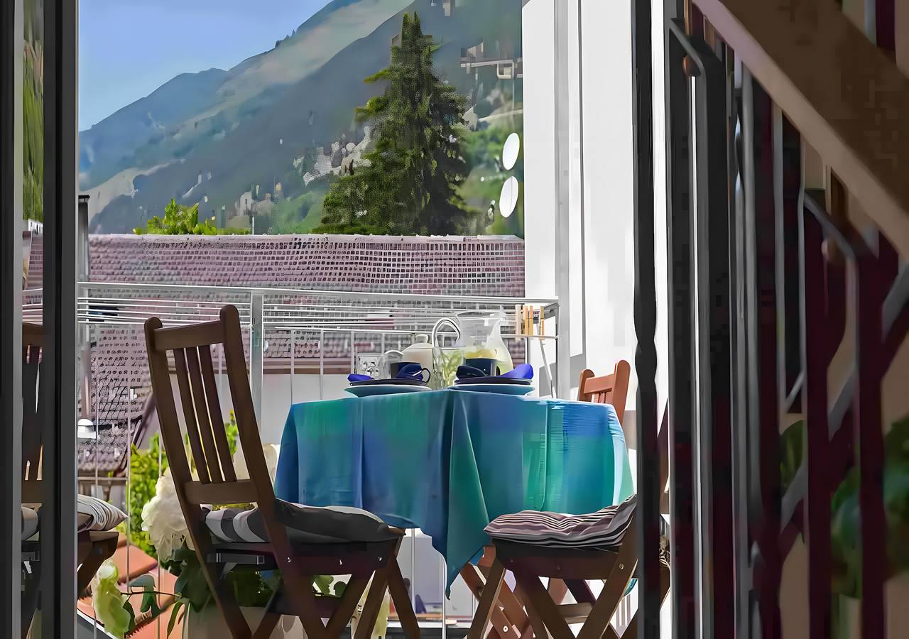 Entire apartment, Apartment 'Sommavilla - Large' with Mountain View, Balcony and Wi-Fi in Silandro, Stilfser Joch National Park