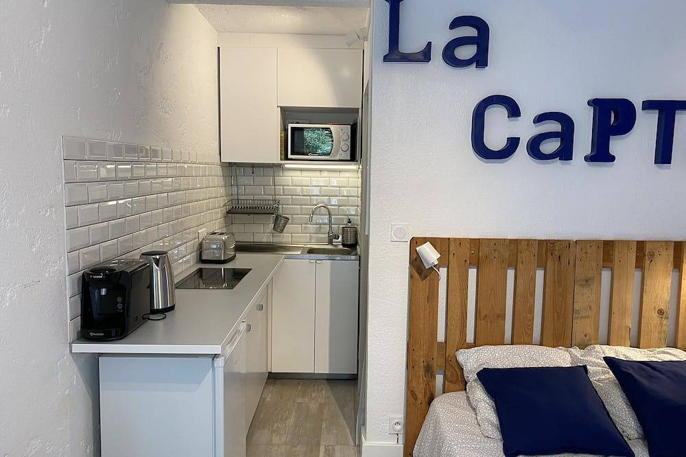 Ganze Wohnung, Le Jardin-Studio-Design-Ensuite mit Dusche-Gartenblick in La Capte, Hyeres