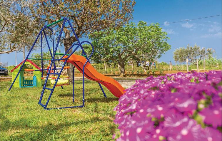 Ferienhaus für 6 Personen, mit Terrasse, mit Haustier in Privlaka - 2