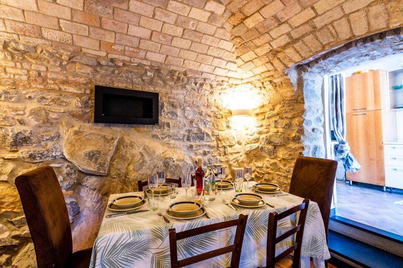 Casa Monet, 200 mt dal mare, clima, Wi-Fi in Bordighera, Riviera di Ponente