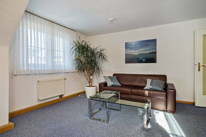 Ganze Wohnung, Ferienwohnung 'Pe Loft Central' mit Garten im Innenhof und Wi-Fi in Friedrichshafen, Region Bodensee-Oberschwaben