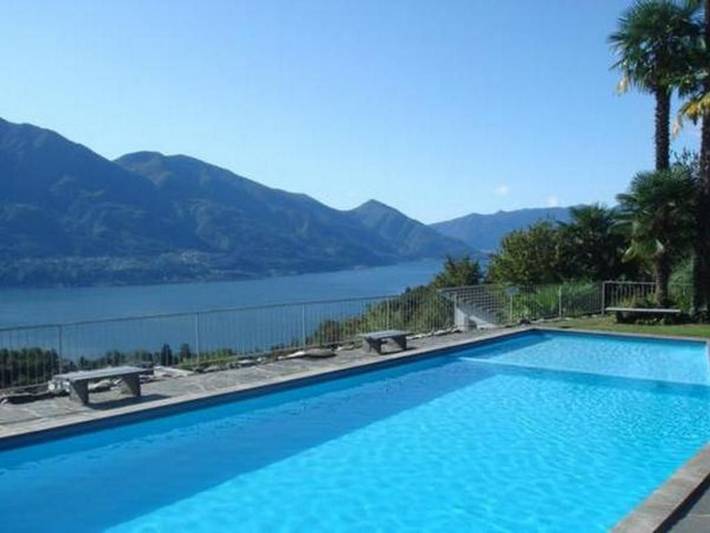 Ferienwohnung für 2 Personen, mit Balkon und Garten sowie Pool und Sauna