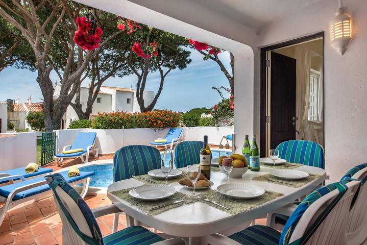 Villa for 6 people, with balcony in Vale do Lobo