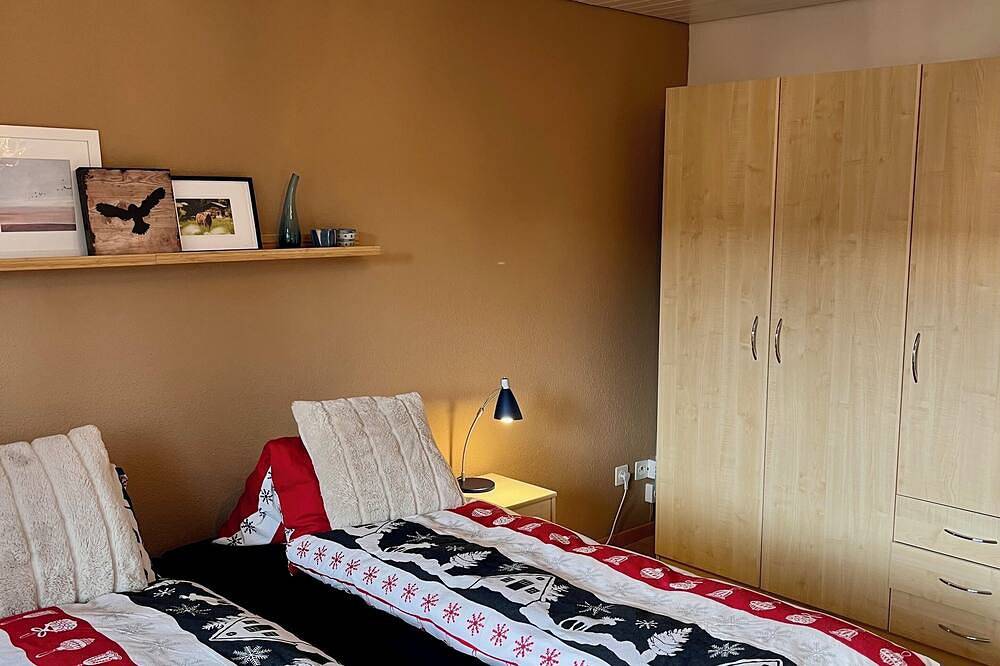 Ganze Wohnung, Beautiful apartment with plenty of space for groups, near Thun and Interlaken in Steffisburg, Thunersee