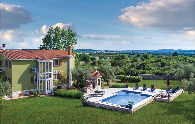 Gemütliche Ferienwohnung am Meer mit Pool und Terrasse in der Nähe von Galizana in Grad Vodnjan, Südküste Istrien