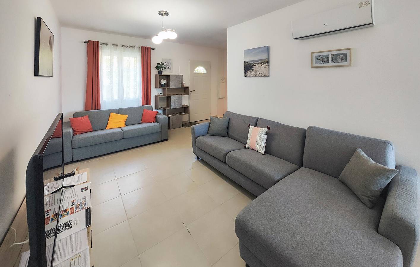 Spacieux appartement de 2 chambres avec piscine, Wi-Fi et parking près de Mirepeisset in Mirepeisset, Côte méditerranéenne (France)
