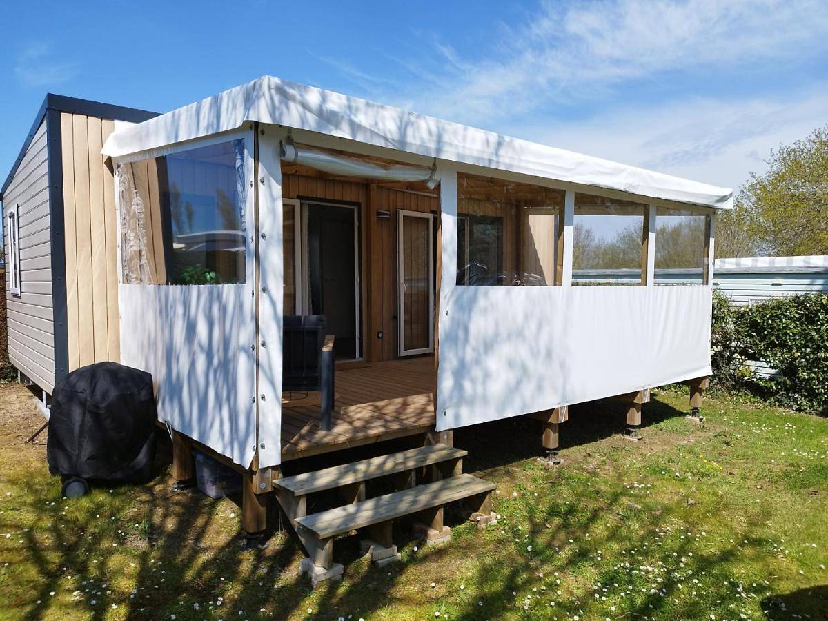 Mobil home neuf dans camping 4* avec piscine in La Plaine-sur-Mer, Côte de Jade