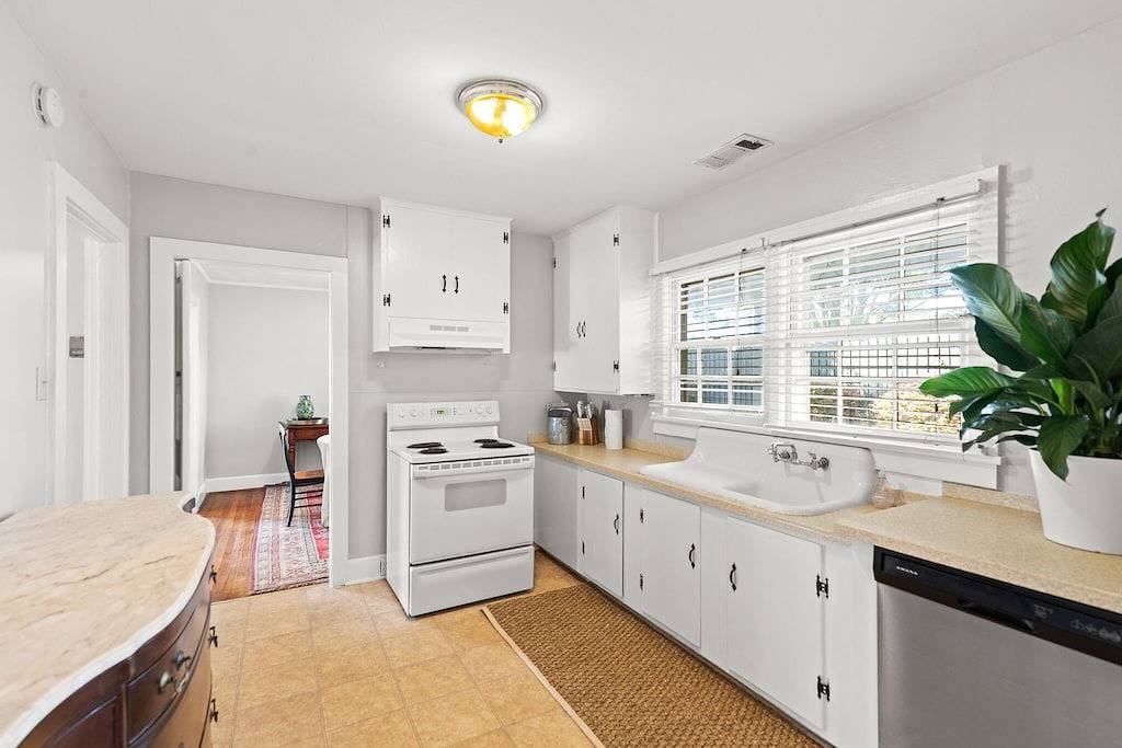 Picturesque Home in Downtown Auburn in Auburn (AL), Alabama