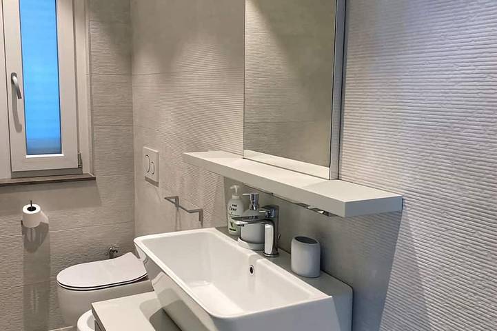 Ganze Wohnung, Beachfront apartment with fantastic terrace facing the Ionian Sea in Ionische Küste Kalabrien