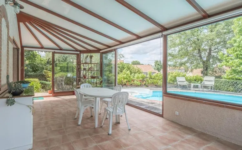 Chalet para 10 personas, con piscina además de vistas y jardín, Familias con niños - 1