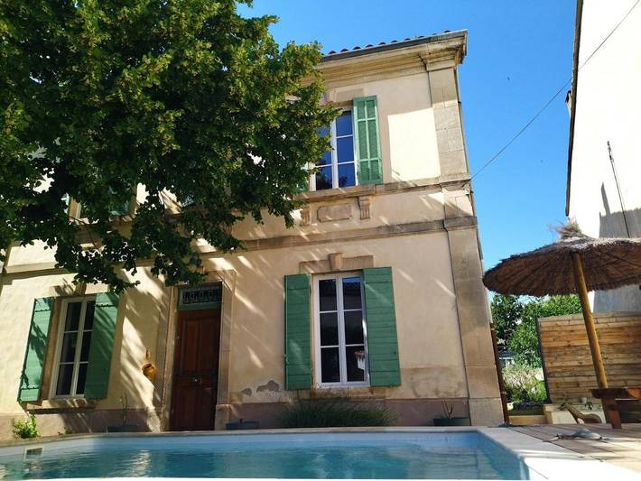 Gîte pour 2 personnes, avec terrasse ainsi que piscine et jardin à Mallemort - 3