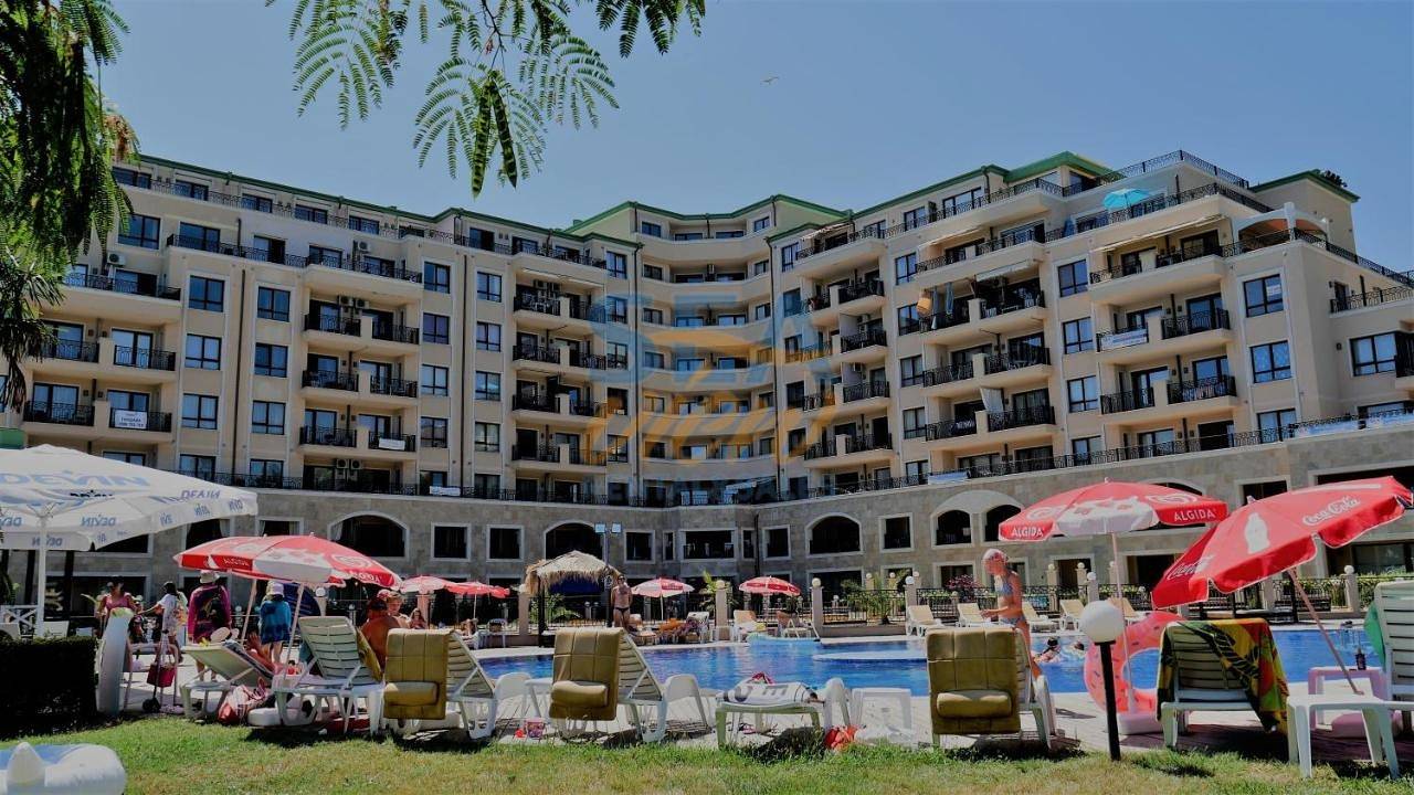 Ganze Wohnung, Ferienwohnung für 4 Personen mit Terrasse in Varna, Oblast Varna