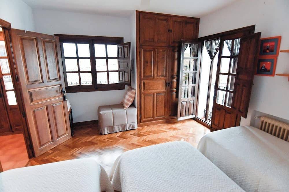 Buscas una Escapada de Ensueño,casa Rural El Mirador del Pico Apta Para Mascotas in Santa Cruz del Valle, Valle del Tiétar